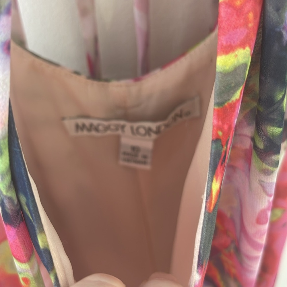 Maggie London Watercolr Maxi Dress - Picture 3 of 4